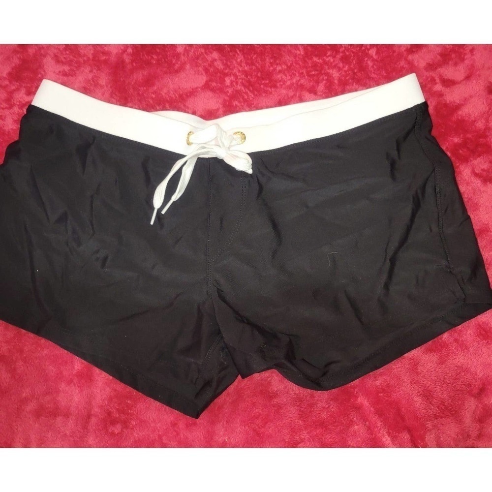 NWOT Black and white Xl swim shorts